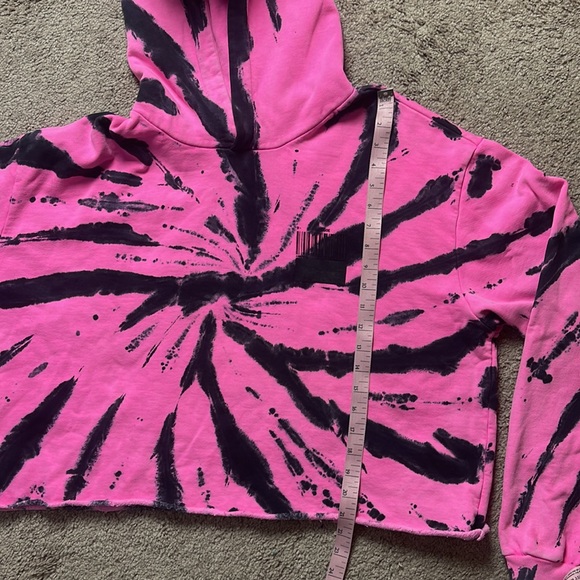 Pink sweatshirt, pre-loved, barcode brand barbiecore valentines day - Picture 5 of 9